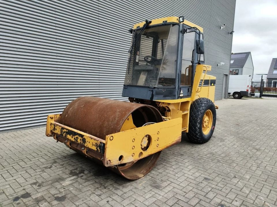 2001, CATERPILLAR CS-433C ROLLER COMPACTOR