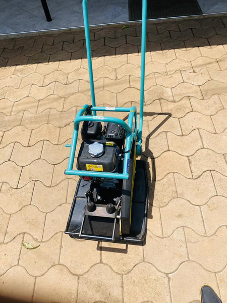 BRAND NEW: AMMANN APF 15/50 VIBRATORY PLATE