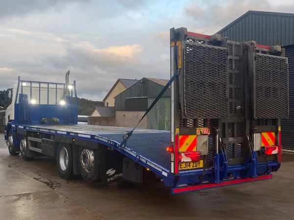 2014, SCANIA P370, 8x2 REARLIFT BEAVERTAIL FLATBED TRUCK