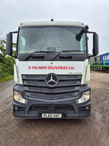 2015, MERCEDES ACTROS 1840 4X2 HIGHLINER TRACTOR UNIT.