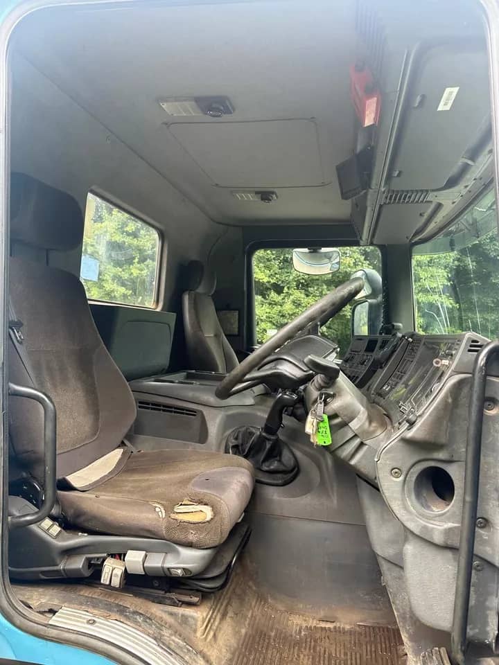 2005 Scania 114 340 - 8×4 Standard Flatbed (Chassis Cab) - Image 3