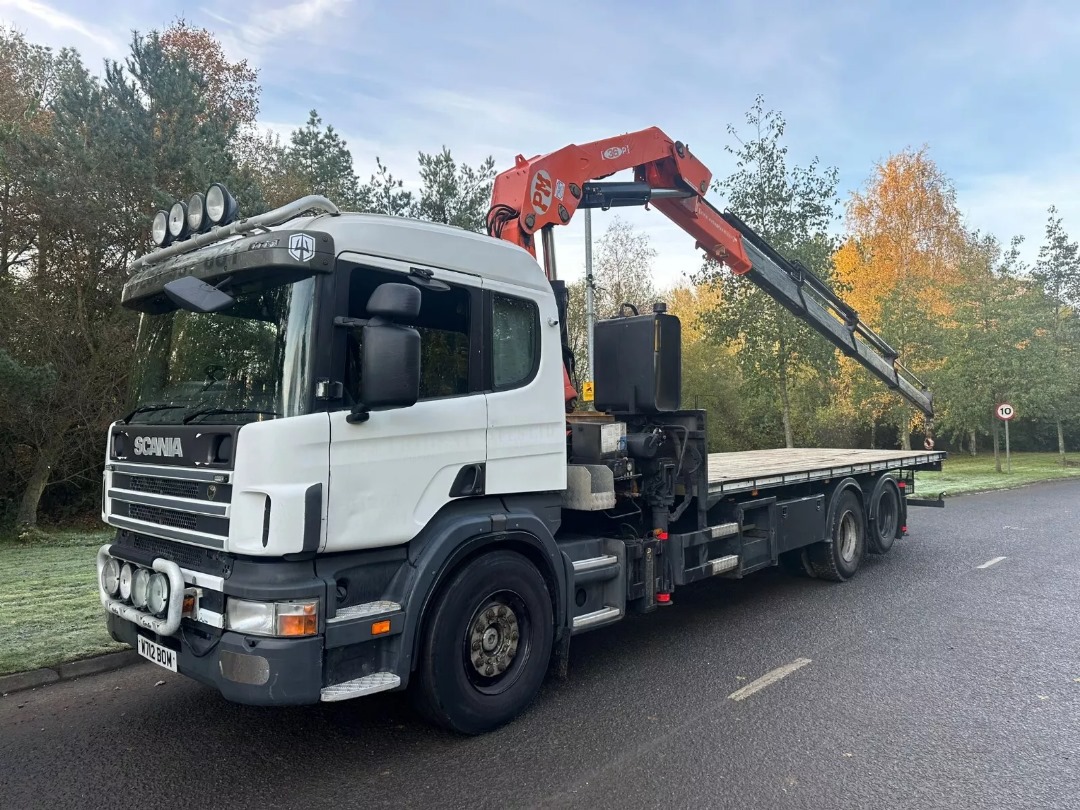 2001,SCANIA 114 380 -6X2 REARLIFT STASNDARD FLATBED FITTED WITH CRANE