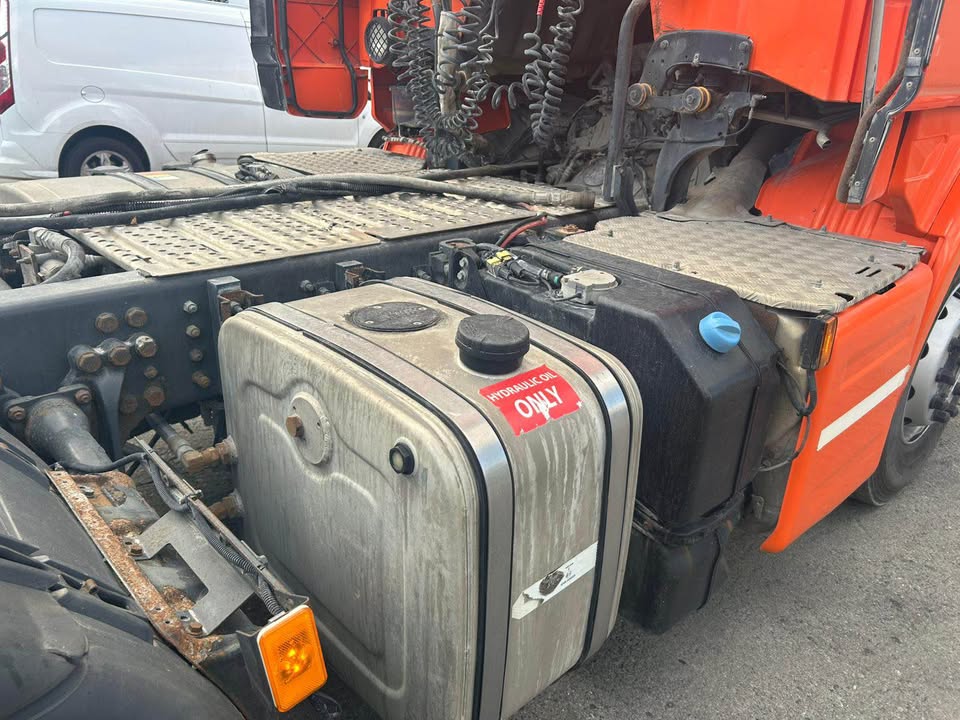 2015, SCANIA G450, TRACTOR UNIT - BEI "MKONONI" TZS 105,000,000/= - Image 5