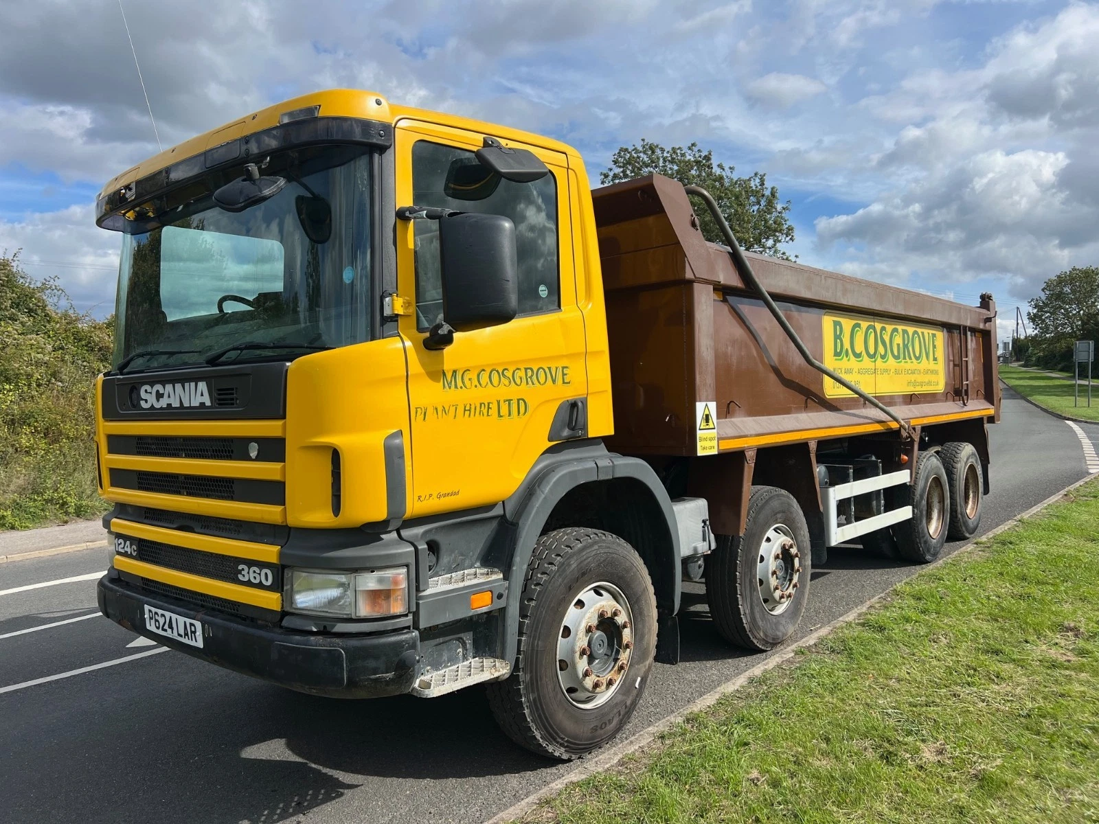 SCANIA P124-360 TIPPER SCANIA 8X4 ONLY 408,000 KM - BEI BANDARINI DAR (Kabla ya Ushuru): TZS 139,500,000/= - Image 8