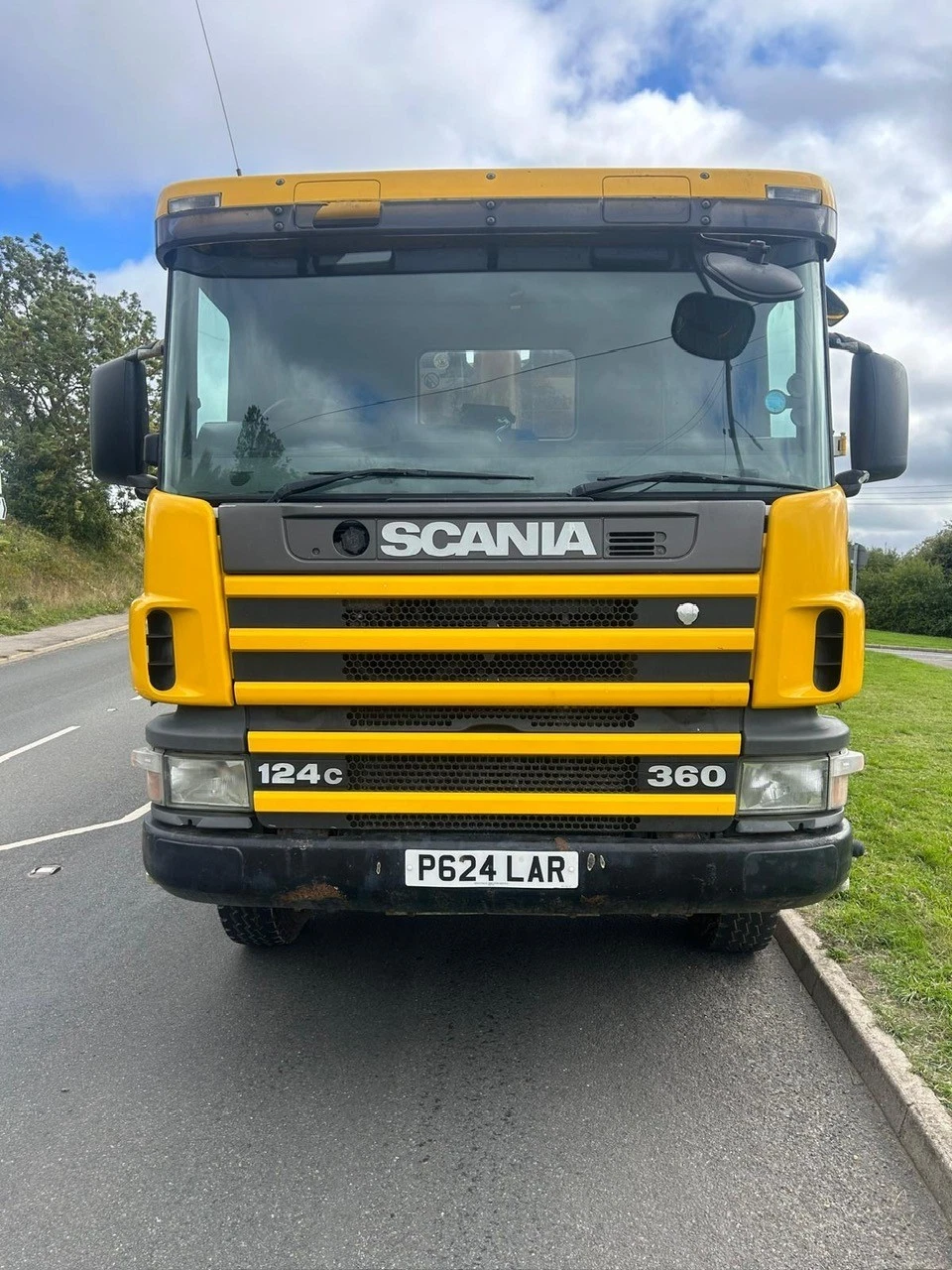 SCANIA P124-360 TIPPER SCANIA 8X4 ONLY 408,000 KM - BEI BANDARINI DAR (Kabla ya Ushuru): TZS 139,500,000/=