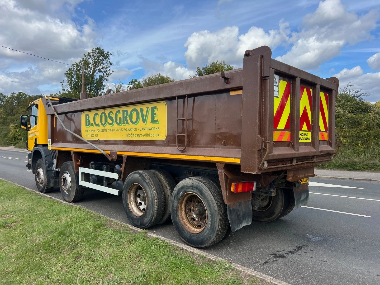 SCANIA P124-360 TIPPER SCANIA 8X4 ONLY 408,000 KM - BEI BANDARINI DAR (Kabla ya Ushuru): TZS 139,500,000/= - Image 5