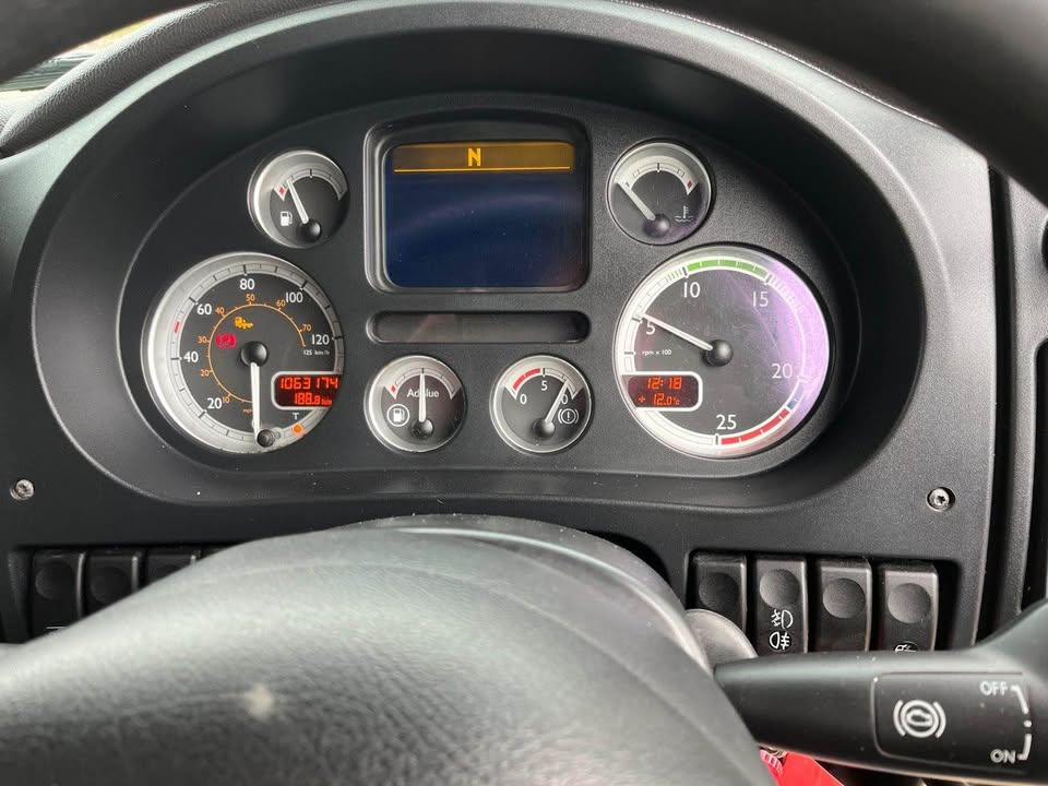 DAF XF105.460, 6x2 (2013) TRACTOR UNIT – BEI MPAKA BANDARINI DAR (Kabla ya Ushuru): TZS 49,950,000/= - Image 4