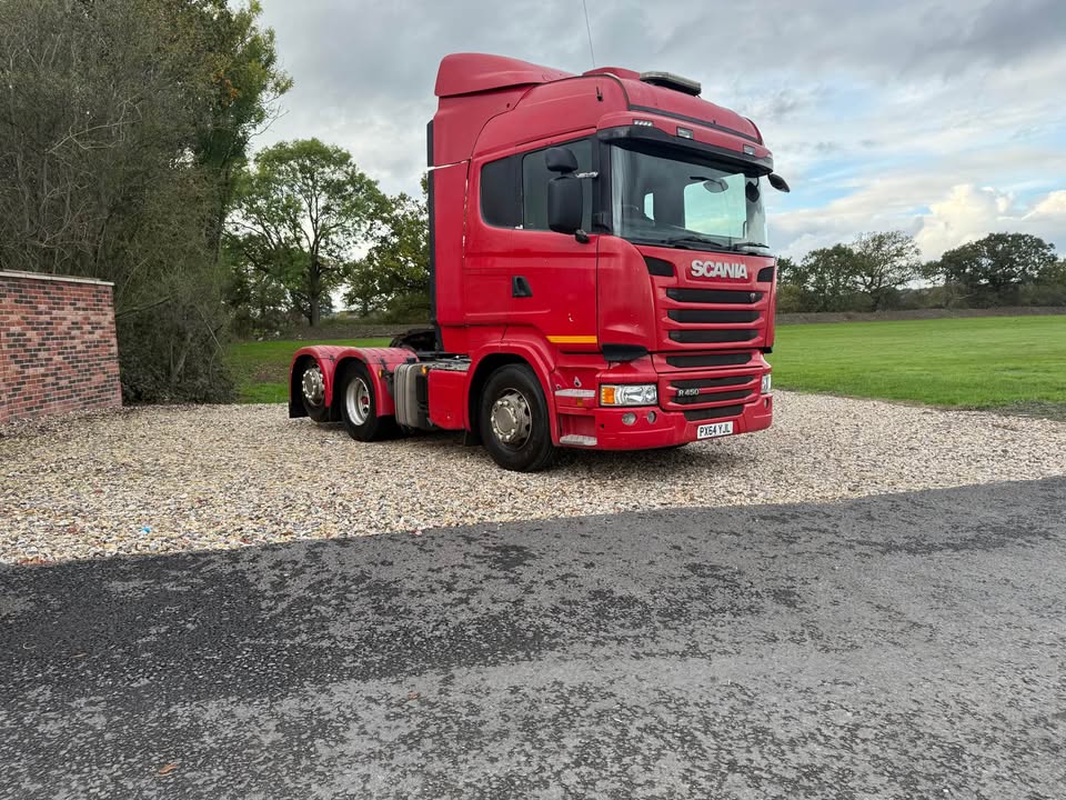 2014, SCANIA R450, 6X2 REARLIFT HIGHLINE TRACTOR UNIT - BEI MPAKA BANDARINI DAR (Kabla ya ushuru): TZS 69,000,000.00. - Image 2