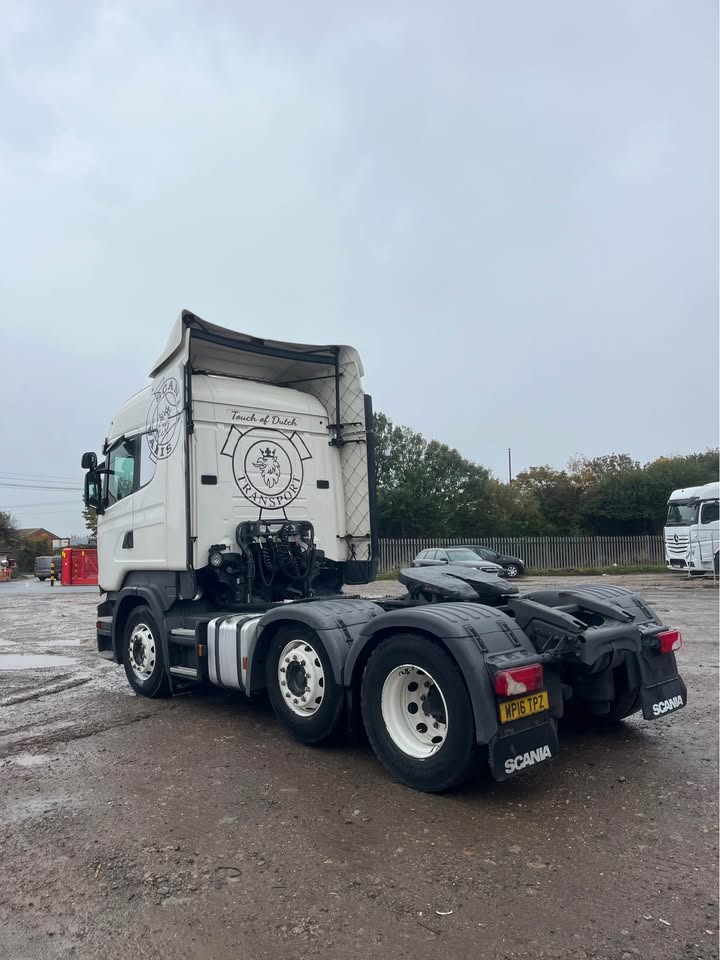 2016, SCANIA R450, 6X2 MIDLIFT HIGHLINE TRACTOR UNIT - BEI BANDARINI DAR (Kabla ya Ushuru): TZS 65,000,000/= - Image 9