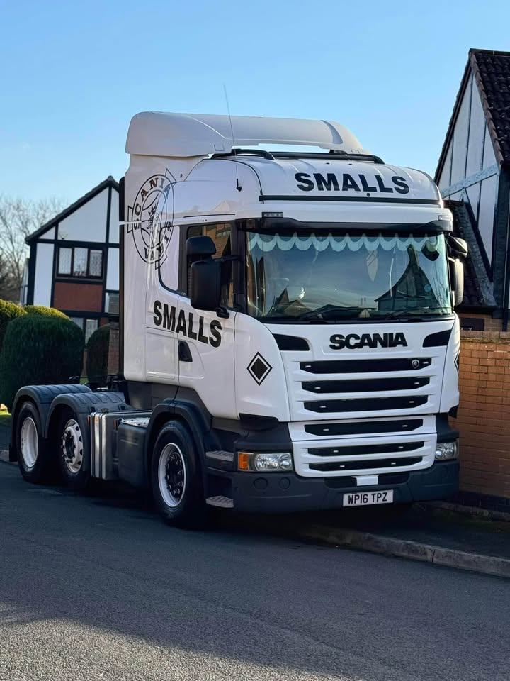 2016, SCANIA R450, 6X2 MIDLIFT HIGHLINE TRACTOR UNIT - BEI BANDARINI DAR (Kabla ya Ushuru): TZS 65,000,000/=