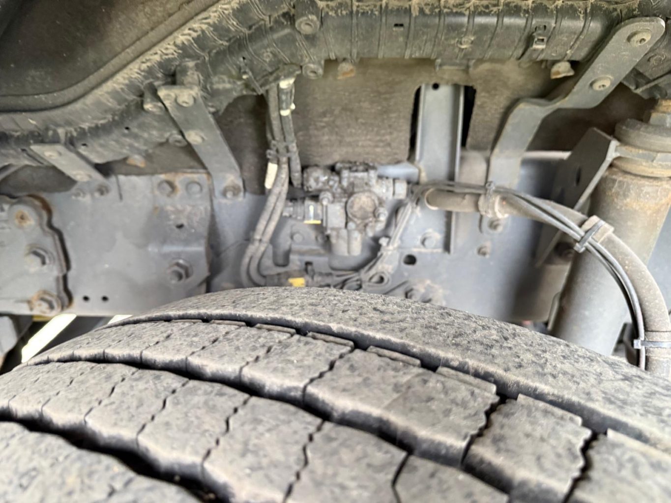 DAF XF 460 (2017) - 460 HP EURO 6 - AUTOMATIC - MID LIFT TWIN STEER - BEI MPAKA BANDARINI DAR (Kabla ya Ushuru): TZS 42,500,000/= - Image 7