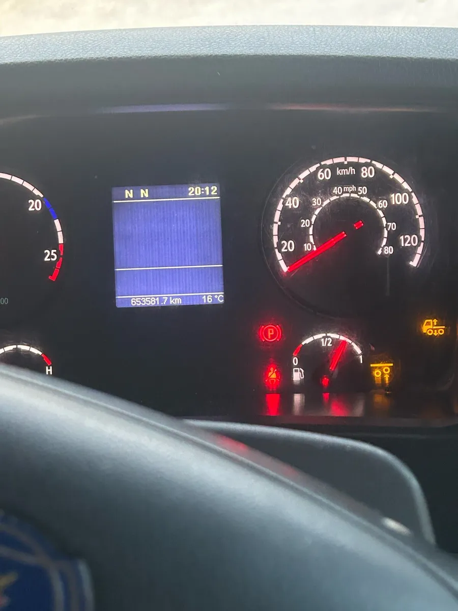 SCANIA R450 NON-ADBLUE, 6x2 - BEI "MKONONI" DAR: TZS 94,500,000/= - Image 4